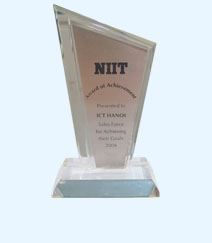 Kỷ niệm chương Doanh thu đạt mục tiêu từ Học Viện NIIT Ấn Độ năm 2008