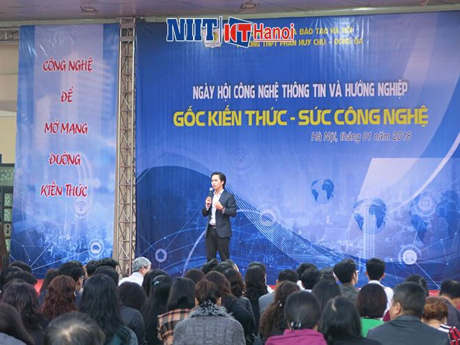 NIIT-ICT Hà Nội tham gia đồng hành cùng Ngày hội CNTT tại THPT Phan Huy Chú