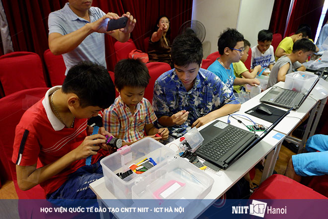 NIIT-ICT Hà Nội phối hợp Maker Hanoi tổ chức cuộc thi Mini First 2018: Cuộc chiến năng lượng-6