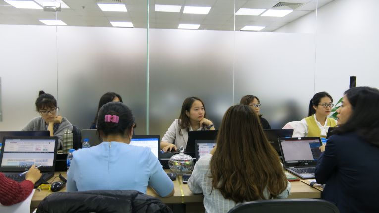 CBNV Công ty NSJ lắng nghe chia sẻ trước buổi học của Chuyên gia Nguyễn Ích Cường