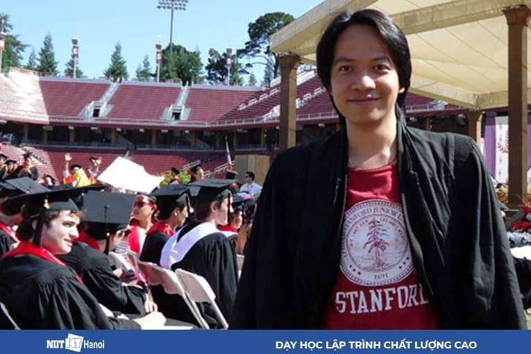 Phạm Kim Hùng ngày tốt nghiệp Stanford