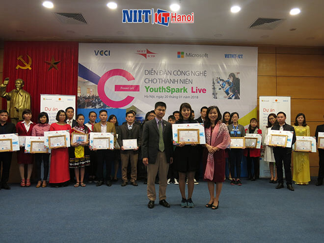 NIIT-ICT Hà Nội tham gia Ngày hội công nghệ cho giới trẻ - YouthSpark Live - Microsoft phối hợp cùng các đơn vị tổ chức-12