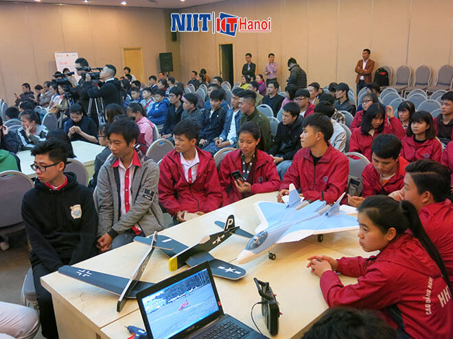 NIIT-ICT Hà Nội tham gia Ngày hội công nghệ cho giới trẻ - YouthSpark Live - Microsoft phối hợp cùng các đơn vị tổ chức-2