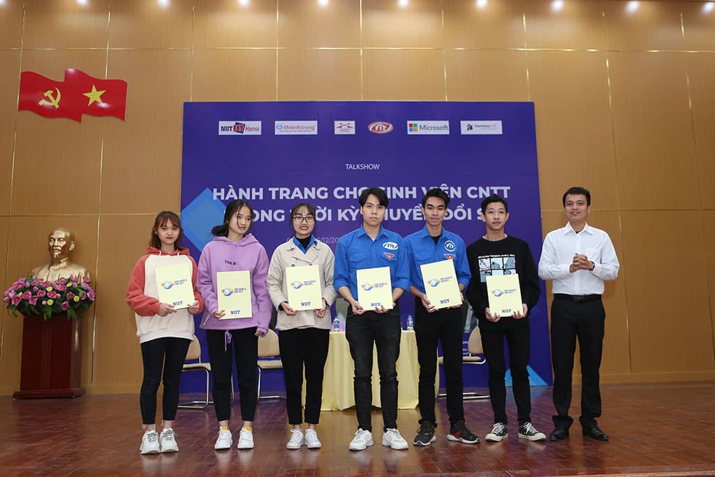 NIIT-ICT Hà Nội phối hợp tổ chức thành công talkshow với chủ đề chuyển đổi số