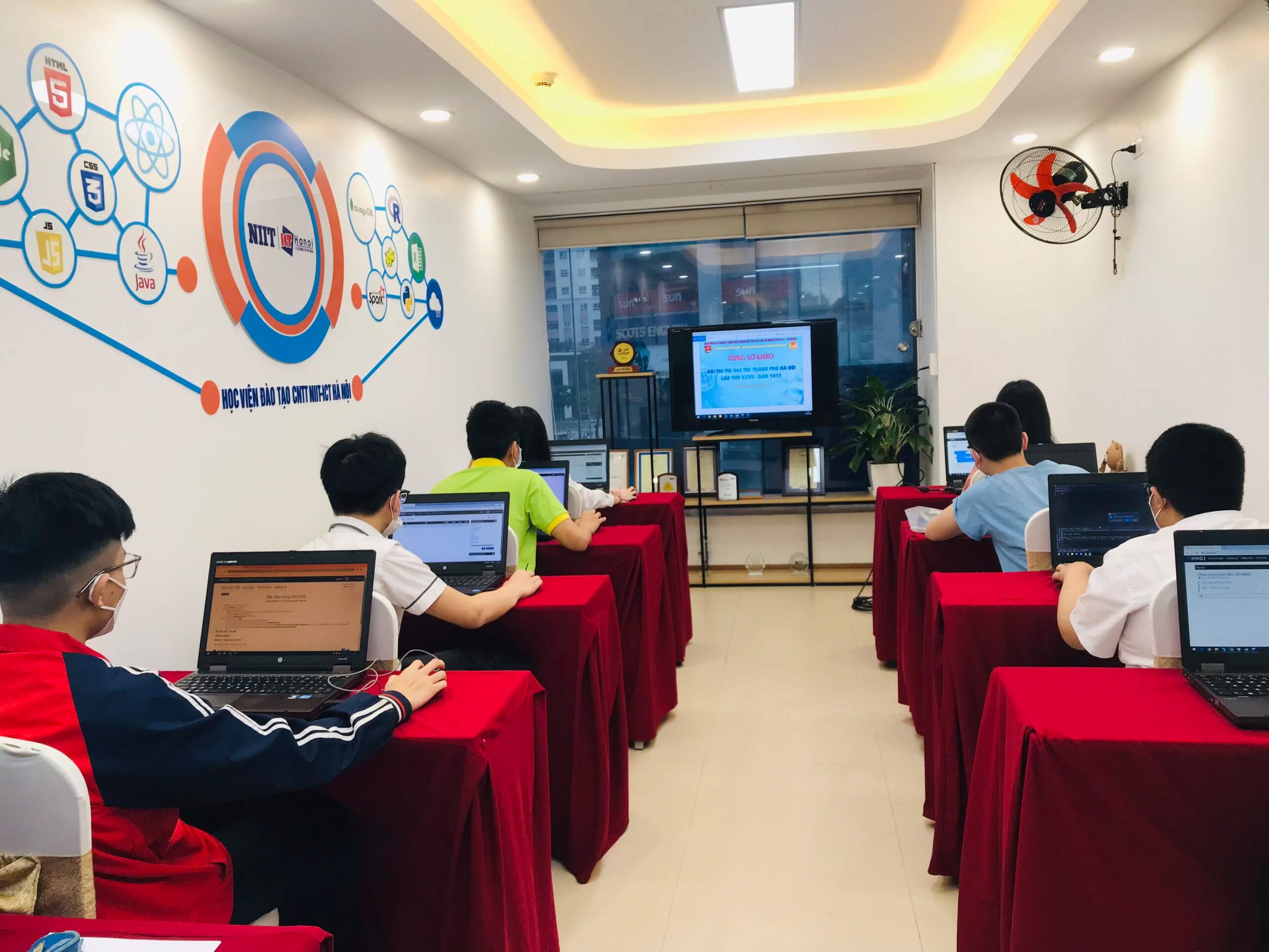 Tin học trẻ quận Thanh Xuân tổ chức vòng thi Sơ khảo tại NIIT ICT Hà Nội